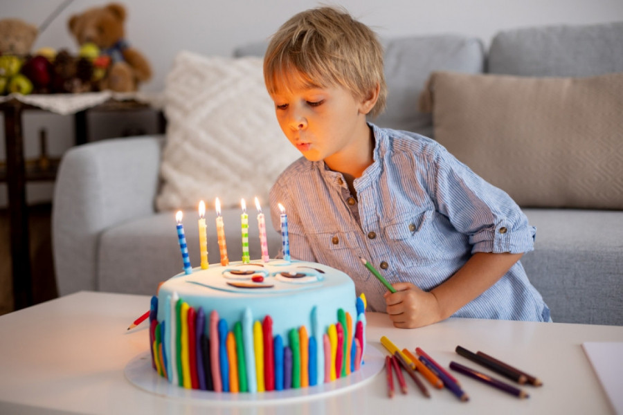 DONEO JE BRATU TORTU ZA ROĐENDAN: Kad je slavljenik ugasio svećicu, usledio je neočekivani gest (VIDEO)