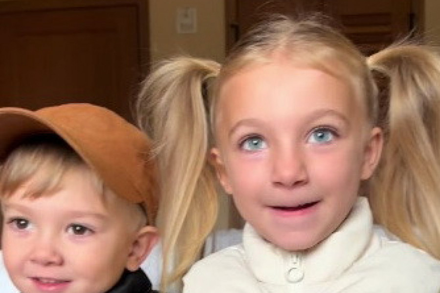 MAMA JE NA NEOBIČAN NAČIN SAOPŠTILA DECI DA JE TRUDNA: Dirljiva scena starijih mališana naterala je suze na oči svima na mrežama! (VIDEO)