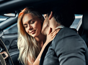 KAKO DA MUŽU KAŽEM ŠTA 3 GODINE KRIJEM OD NJEGA: Bojim se da će me ostaviti kad čuje šta mi treba u krevetu