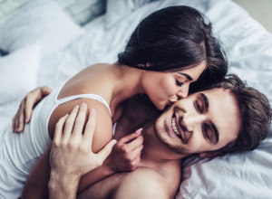 OVO SU DANI KADA SU ŽENE NAJRASPOLOŽENIJE ZA INTIMU: Istraživanja pokazuju da im je tada libido na vrhuncu! (FOTO)