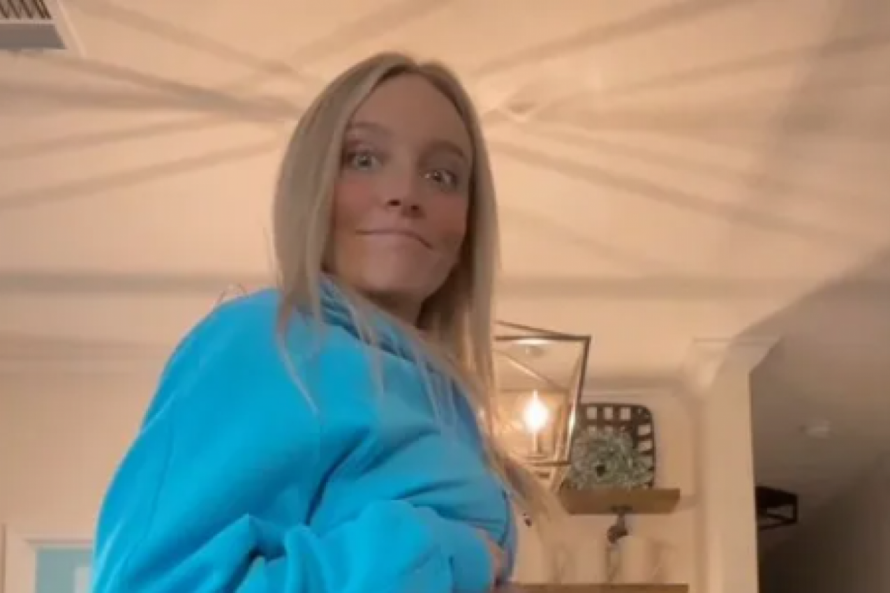 MAMA TROJE DECE JE PONOVO TRUDNA, SADA JE 5. MESEC: Kada je pogledate ispod struka, ostaćete u šoku! (FOTO+VIDEO)