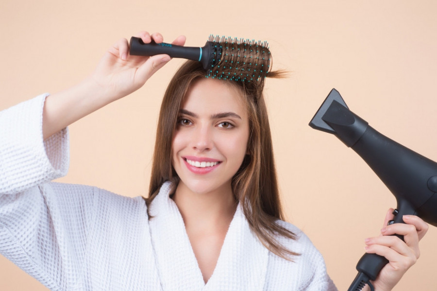 TOP 3 FRIZURE KOJE MOŽETE NAPRAVITI ZA MANJE OD 10 MINUTA: Zablistajte u svoj prilici, bez odlaska kod frizera (FOTO)