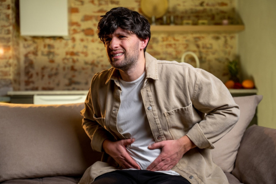 RAK PANKREASA I KAKO GA PREPOZNATI: Ovo su 8 uobičajenih simptoma, jedan se javlja odmah posle jela! (FOTO)