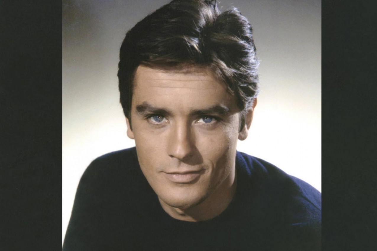 ALEN DELON JE BIO ZAVODNIK BEZ PREMCA: Bićete zapanjeni kako danas izgleda čuveni francuski glumac! (FOTO)