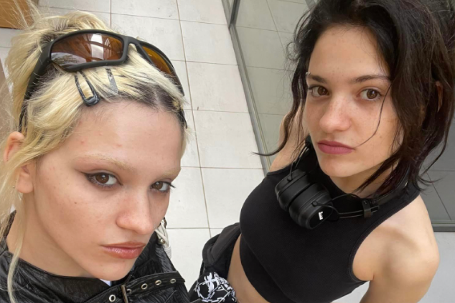 SESTRE BLIZNAKINJE OTETE SU JOŠ NA ROĐENJU I PRODATE RAZLIČITIM PORODICAMA: 19 godina kasnije slučajno su se našle zahvaljujući TikToku! (FOTO)