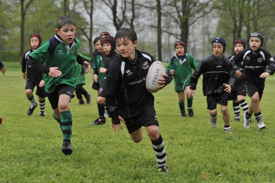 NE TREBA IGNORISATI VRTOGLAVICU: Ovo su prvi simptomi potresa mozga i kada je znak za uzbunu