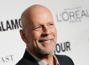 BRUS VILIS NIKAD MRŠAVIJI: Bivša žena se ne odvaja od njega, fanovi se mole za njegovo zdravlje! (FOTO)