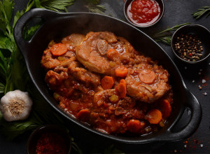 RECEPT ZA LOVAČKE ŠNICLE: Mekano meso u pikantnom sosu, ručak koji se sam sprema!