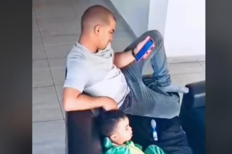 OVAKO IZGLEDA SAMOKONTROLA: Tata je izbrojao do 10 nakon što je njegov sin ovo uradio! (VIDEO)