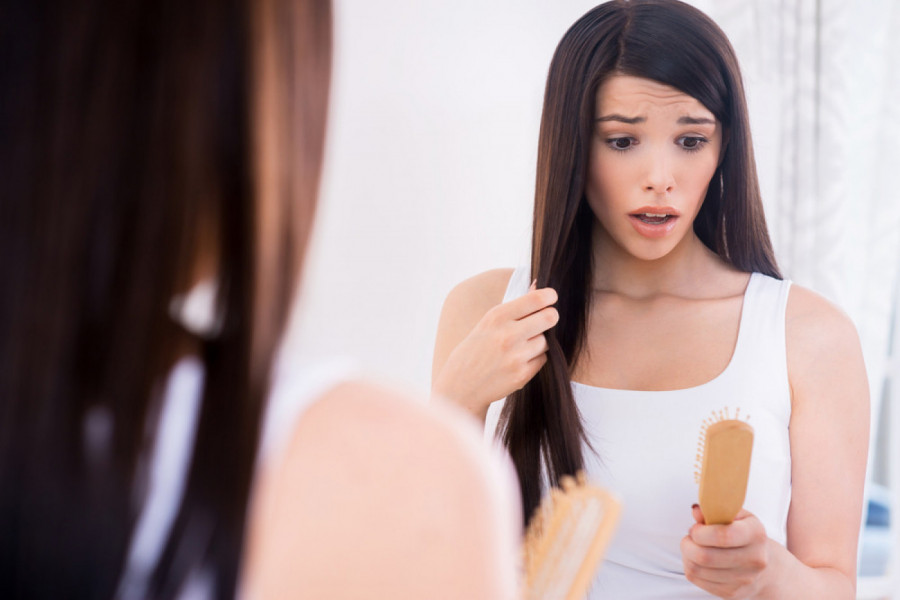 SIMPTOMI BOLESTI JETRE MOGU SE VIDETI TOKOM ČEŠLJANJA: Ukolliko ovo primetite, obratite se lekaru