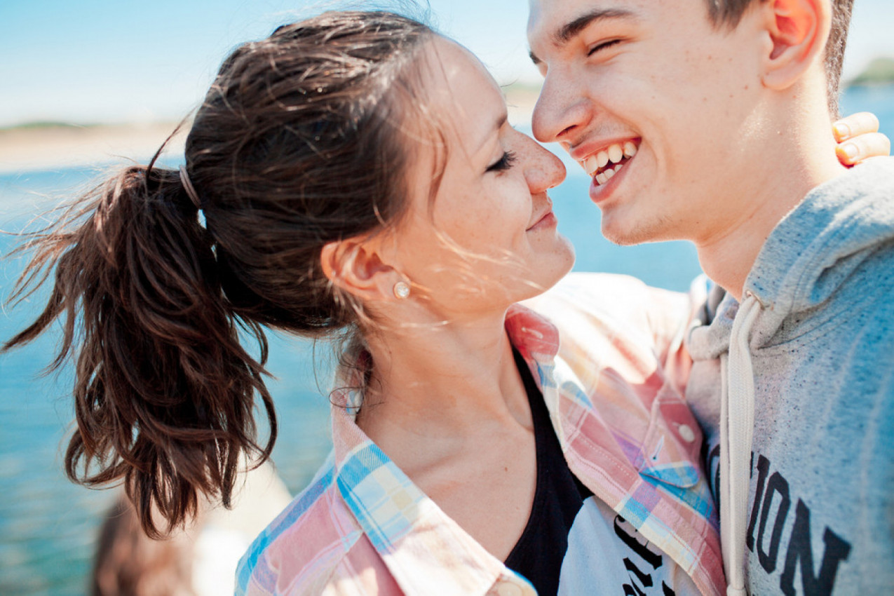 BOLEST POLJUPCA I ZAŠTO POGAĐA BAŠ TINEJDŽERE: Roditelji, na ovo morate da obrate posebnu pažnju! (FOTO)