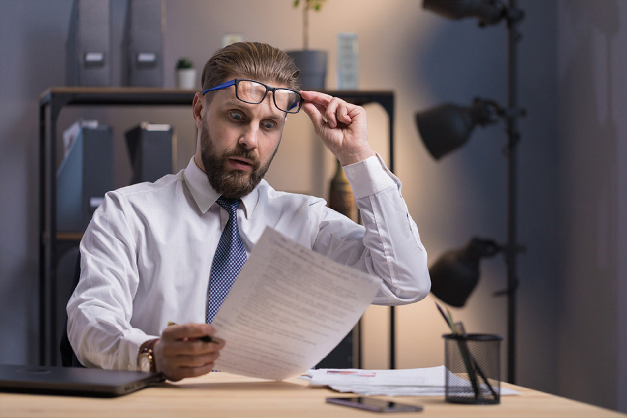 PRIHVATIO JE DA BUDE KUM DETETU SVOG PRIJATELJA: Neprijatno iznenađenje je usledio kad je dobio napismeno koje su sve njegove obaveze i šta treba da plati! (FOTO)