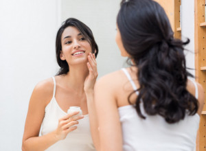 LEKAR OTKRIO KOJA 4 VITAMINA SU NEOPHODNA ZA BLISTAVU KOŽU: Uz njih vam botoks neće biti potreban (FOTO)