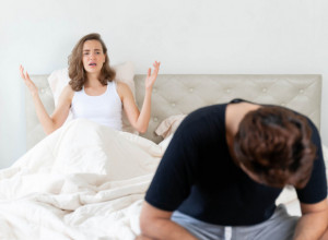 MUŽ JE 10 GODINA ODBIJAO INTIMNOST: Očajna žena pristala je na sve njegove uslove, ali se ovome nije nadala! (FOTO)