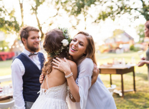 SARA JE PUTOVALA 8 SATI NA VENČANJE KOLEGE, A ONDA POBEGLA: Kada je došla ispred hotela usledio je blam kakav će zauvek pamtiti