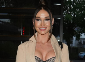 KATARINA ŽIVKOVIĆ SKINULA SVE SA SEBE: Intimu pokrila krpicama, komentari se samo nižu! (FOTO+VIDEO)