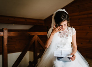 PORODICA ODBILA DA PRISUSTVUJE VENČANJU: Mlada odabrala datum porodične tragedije, pa izazvala skandal!