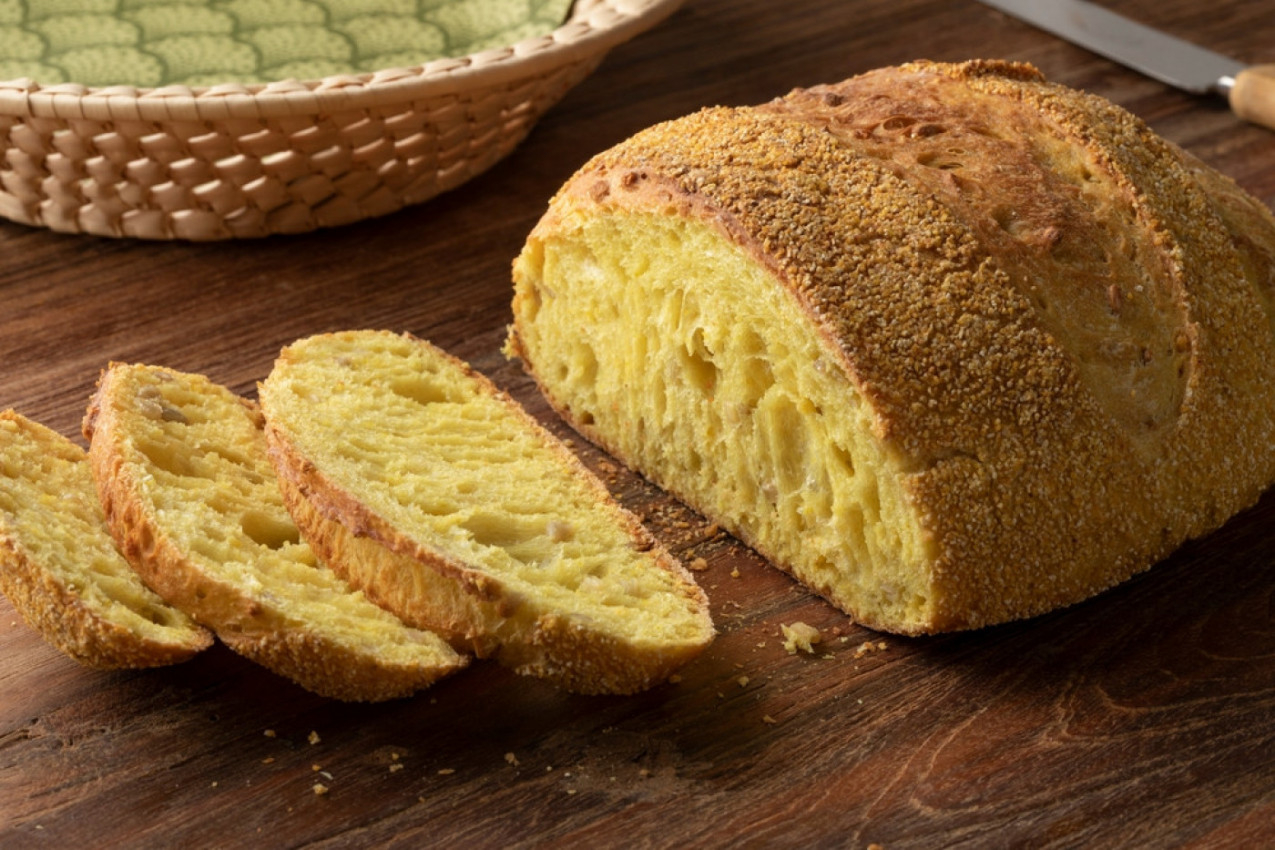 NAJSAVRŠENIJI KUKURUZNI HLEB KOJI STE IKADA PROBALI: Ovo je najbolji recept - uvek uspeva, a kada ga prvi put probate, stalno će biti na trpezi!