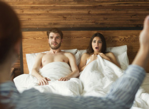 SPAVALA JE SA SESTRINIM MUŽEM I JOŠ SE NE OSEĆA KRIVOM: "Nisam jedina odgovorna za raspad njihovog braka!"