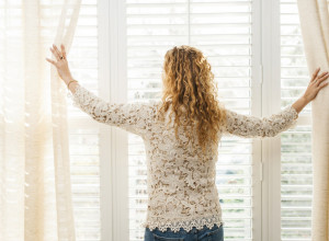 KAKO DA ZAVESE ŠTO DUŽE BUDU BELE: Trik iskusnih domaćica koji provereno radi