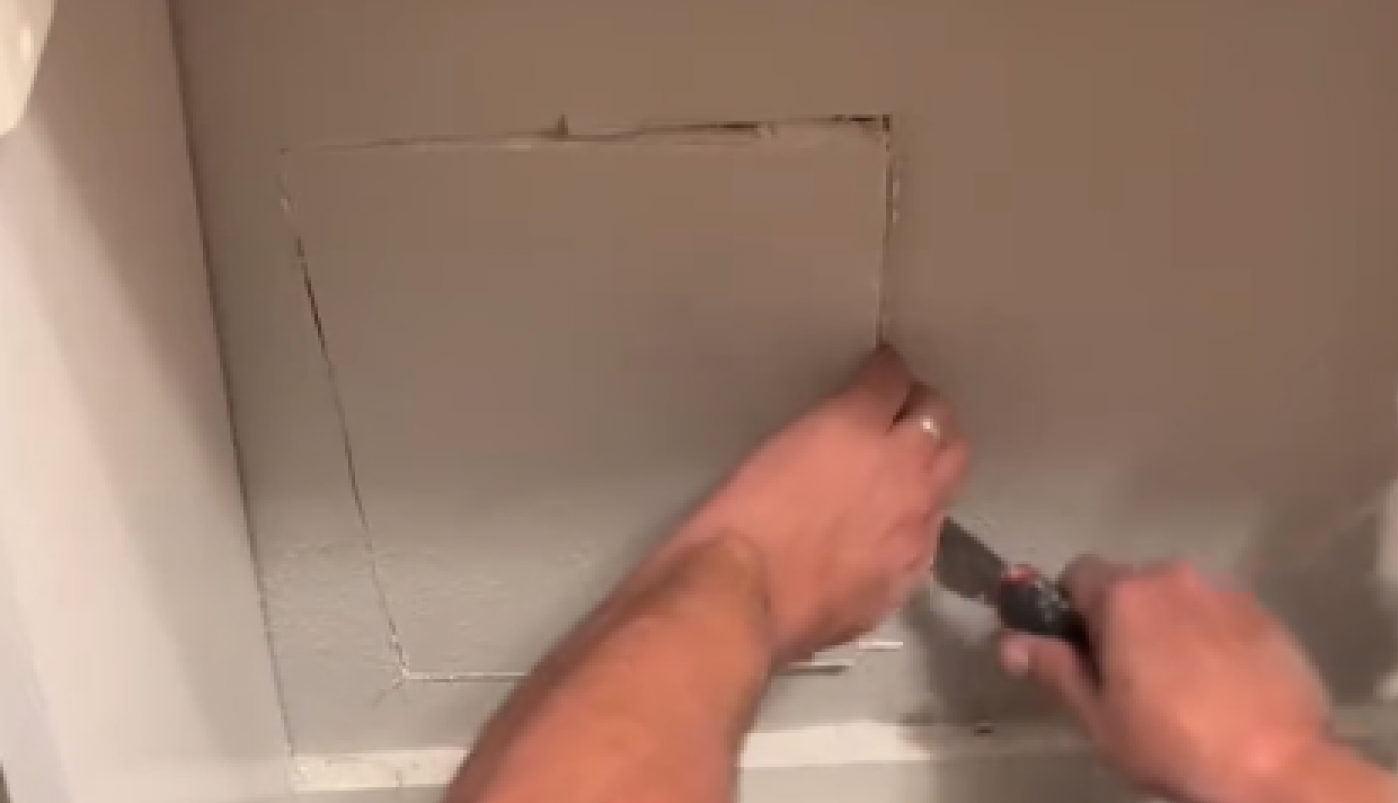 BRAČNI PAR JE UNUTAR ZIDA KUĆE ČUO TAJANSTVENU BUKU: Kad su otvorili rupu došli su do šokantnog otkrića!(FOTO+VIDEO)