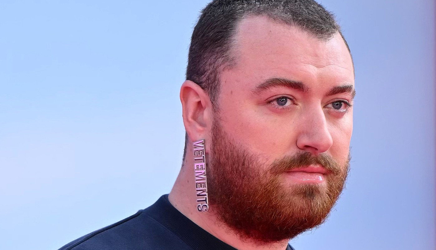 "HOLIVUD JE UNIŠTIO DUŠU OVOG ČOVEKA, TUŽNO I PONIŽAVAJUĆE!": Sem Smit neprepoznatljiv na Nedelji mode u Parizu  (FOTO+VIDEO)