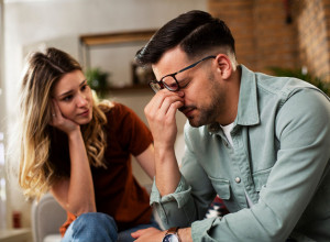 USAMLJENOST JE TIHI UBICA MUŠKARACA: Psiholozi kažu da im je "teže" nego ženama, a evo kako se to ogleda u svakodnevnom životu