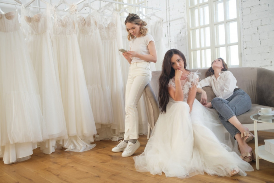 " MAĆEHA U OVOME HOĆE DA DOĐE NA MOJE VENČANJE DA BI ME ZASENILA": Ispovest ove mlade izazvalo je brojne reakcije