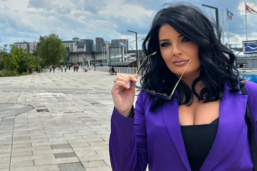 MILENA POPOVIĆ ZAPUŠILA USTA NEVERNIM TOMAMA: Ovo je tajna njene lepote kojom je očarala muškarce širom sveta! (FOTO)