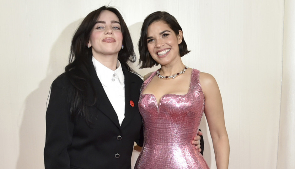 BILI AJLIŠ KAO SREDNJOŠKOLKA, AMERIKA FERERA BLISTA U PINK HALJINI: Pop zvezda poslala važnu poruku (FOTO)