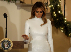 NAJBOLJA MODNA IZDANJA MELANIJE TRAMP: Ikona stila koju sve dame žele da kopiraju (FOTO)