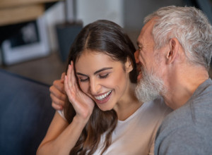 "BILA SAM NEVINA DOK NISAM IMALA ODNOSE SA OCEM SVOJE DRUGARICE": Sada hoće da je se reši, ali ona ne vidi problem u njihovoj vezi (FOTO)