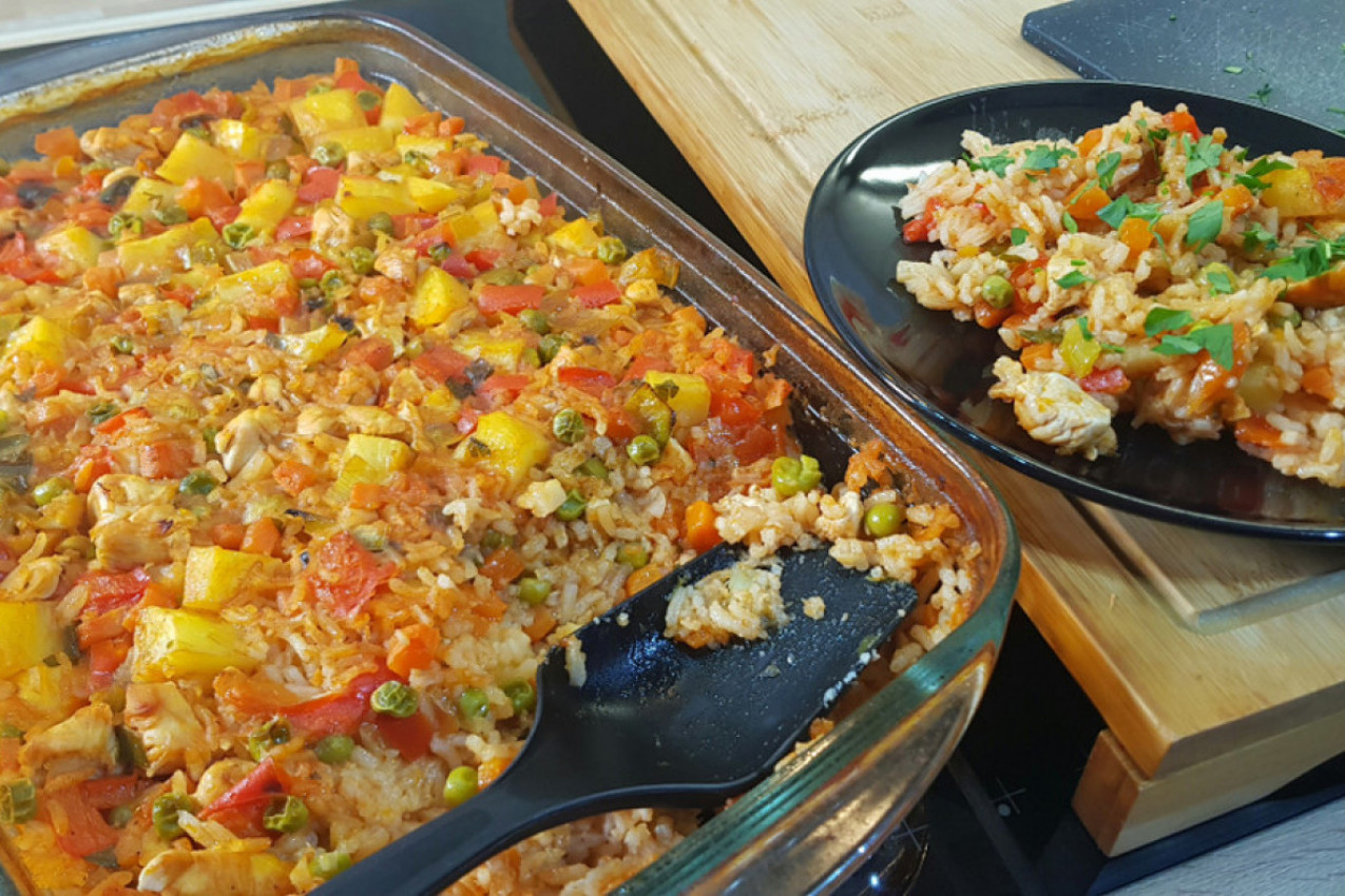 ĐUVEČ SA PILETINOM: Starinski recept za ukusno i izdašno jelo na kom su odrasle generacije