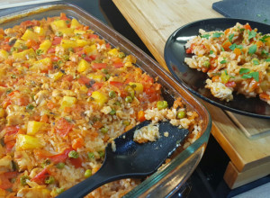 ĐUVEČ SA PILETINOM: Starinski recept za ukusno i izdašno jelo na kom su odrasle generacije