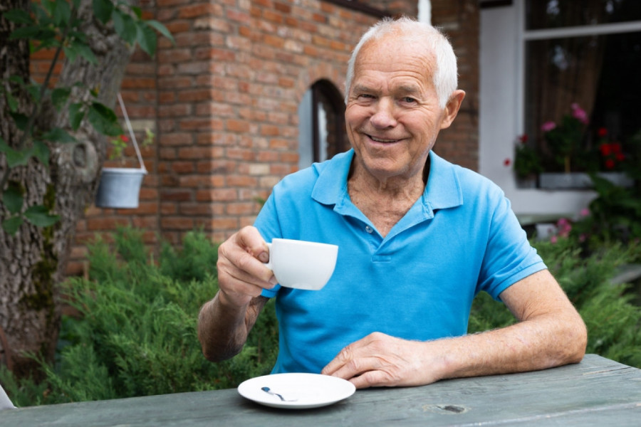 DEKA JE DECENIJAMA SKRIVAO VELIKU TAJNU: Nakon njegove smrti unuka je sišla u podrum i ostala zapanjena onim što je videla! (FOTO)