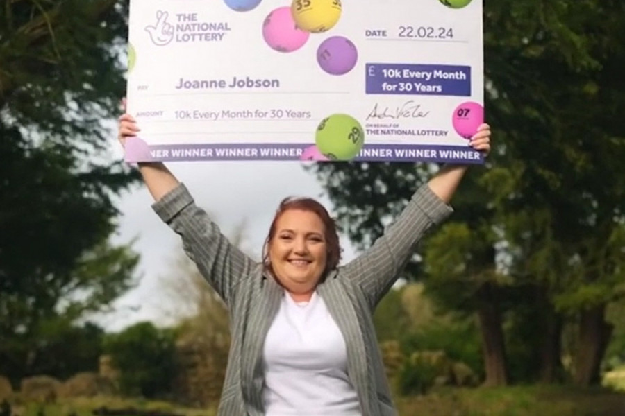 DOBILA JE POZIV KOJI JOJ JE PROMENIO ŽIVOT: Svakog meseca na račun će joj leći ogroman novac i to narednih 30 godina! (VIDEO)