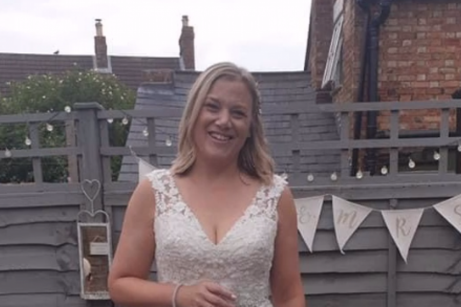 ZAKAZALA JE VENČANJE GODINU DANA RANIJE: Sve je organizovala do detalja, a ono što je uradila mladoženji još se prepričava! (FOTO)