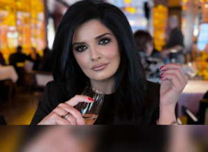 MILENA POPOVIĆ U ZAGRLJAJU IGORA JURIĆA NE SKIDA OSMEH: "Ne zna se ko je lepši, sve čestitke i pravite decu!" (FOTO+VIDEO)