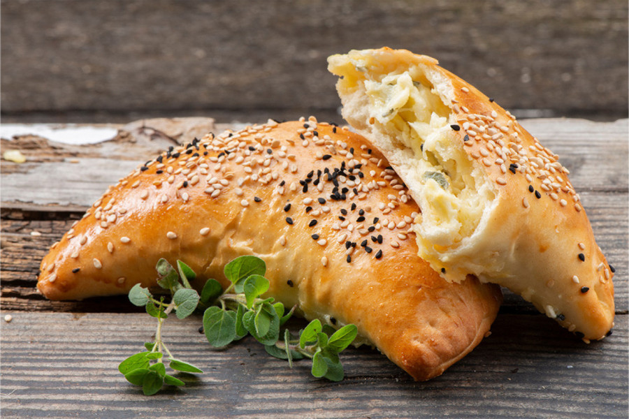 RECEPT ZA PANCEROTE SA KAČKAVALJEM: Pecivo koje se topi u ustima