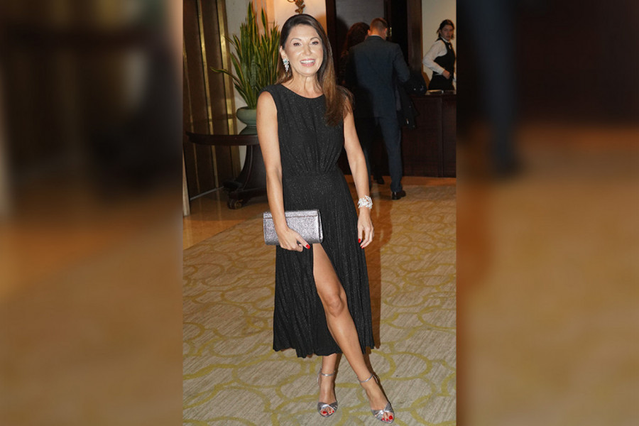 SANJA MARINKOVIĆ OBJAVILA FOTOGRAFIJE U KUPAĆEM, BEZ TRUNKE FILTERA: "Na bezbroj pitanja oko nege tela i kilograma, evo svih odgovora!" (FOTO)