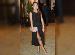 SANJA MARINKOVIĆ OBJAVILA FOTOGRAFIJE U KUPAĆEM, BEZ TRUNKE FILTERA: "Na bezbroj pitanja oko nege tela i kilograma, evo svih odgovora!" (FOTO)