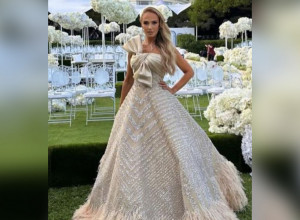 MARIJANA MATEUS U BELOJ HALJINI I SA BIDERMAJEROM: Da li to ona najvljuje još jedan odlazak pred matičara?! (FOTO)