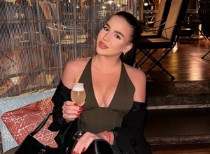 ĆERKA ZDRAVKA ČOLIĆA VIŠE UOPŠTE NE IZGLEDA OVAKO: Retko ko bi je prepoznao, svi se slažu da joj to nije trebalo! (FOTO)