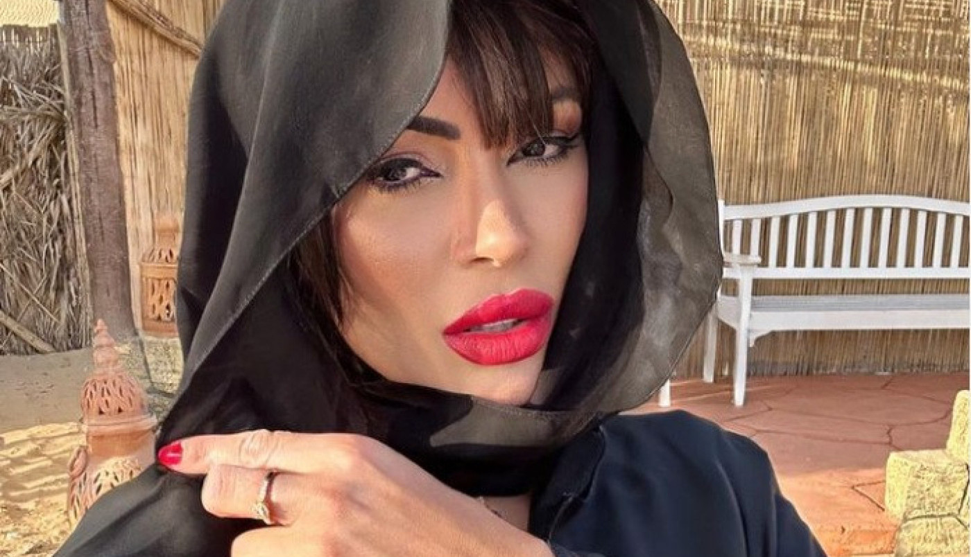 ANA JE OSTAVILA POSAO U CRKVI I ZARAĐUJE NA NAGIM FOTOGRAFIJAMA: "Osuđuju me licemeri, neću prljavi novac lažova i grešnika!" (FOTO)