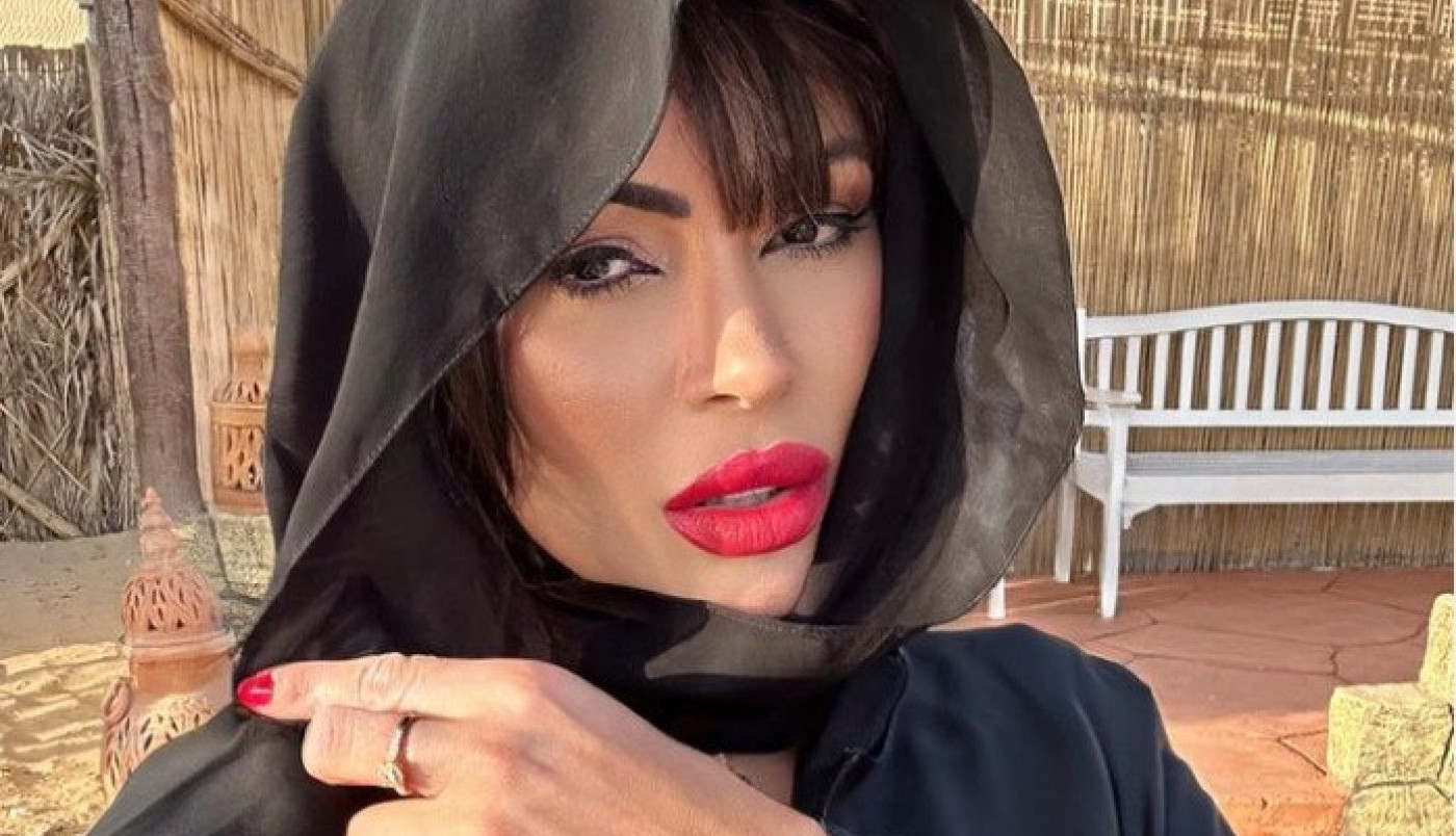 ANA JE OSTAVILA POSAO U CRKVI I ZARAĐUJE NA NAGIM FOTOGRAFIJAMA: "Osuđuju me licemeri, neću prljavi novac lažova i grešnika!" (FOTO)