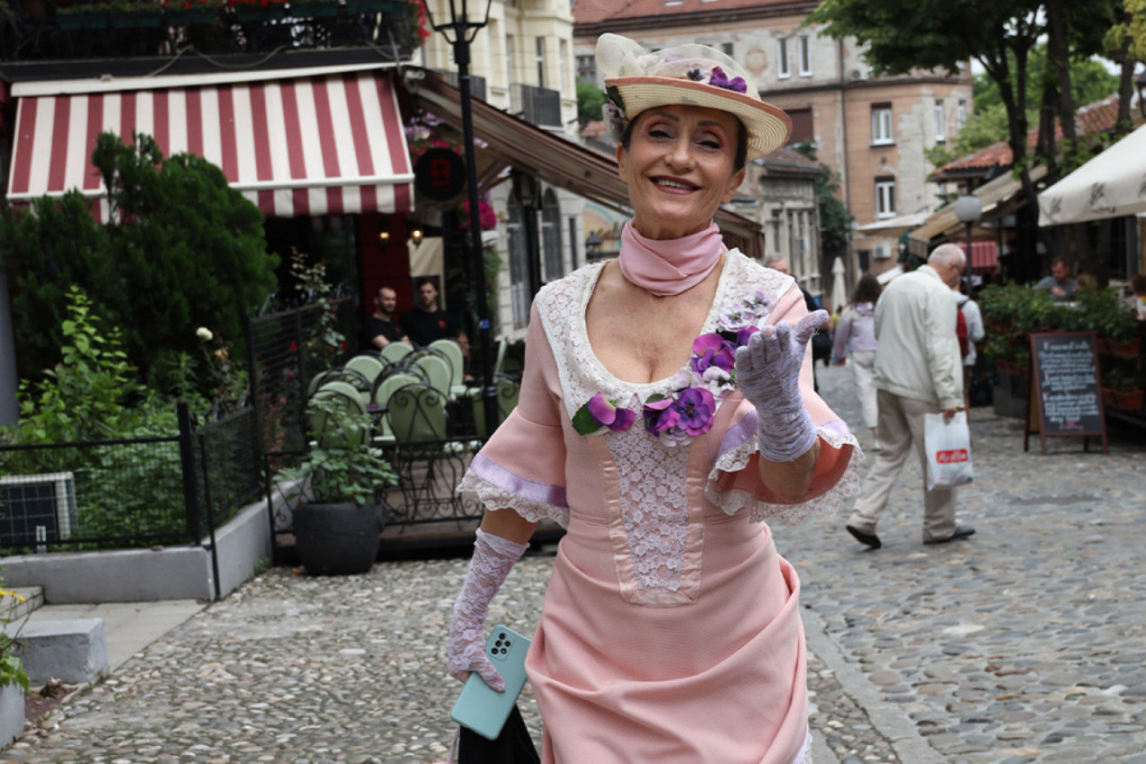 "ŽIVELI SMO U STANU BEZ STRUJE, ISPLAKALA SAM TUGU": Ljiljana Jakšić Salveta dobila je dete sa 52, a ostala bez partnera i podrške