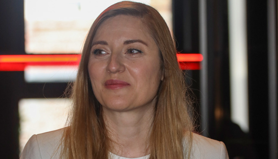 NATAŠA MARKOVIĆ IMA BLIZNAKINJU KOJU KRIJE KAO ZMIJA NOGE: Evo čime se bavi misteriozna Olivera