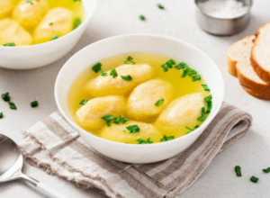 EVO KAKO DA NAPRAVITE KNEDLE BEZ GRIZA: Zbog ovog sastojaka biće mekane i neće se raspadati (FOTO)