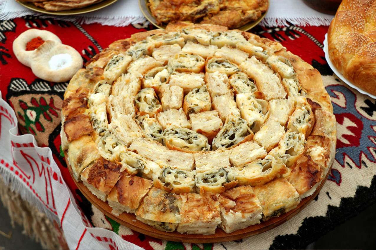 POSNA GIBANICA SA SPANAĆEM I KROMPIROM: Kada jednom probate, nikada nećete jesti klasičnu (FOTO)