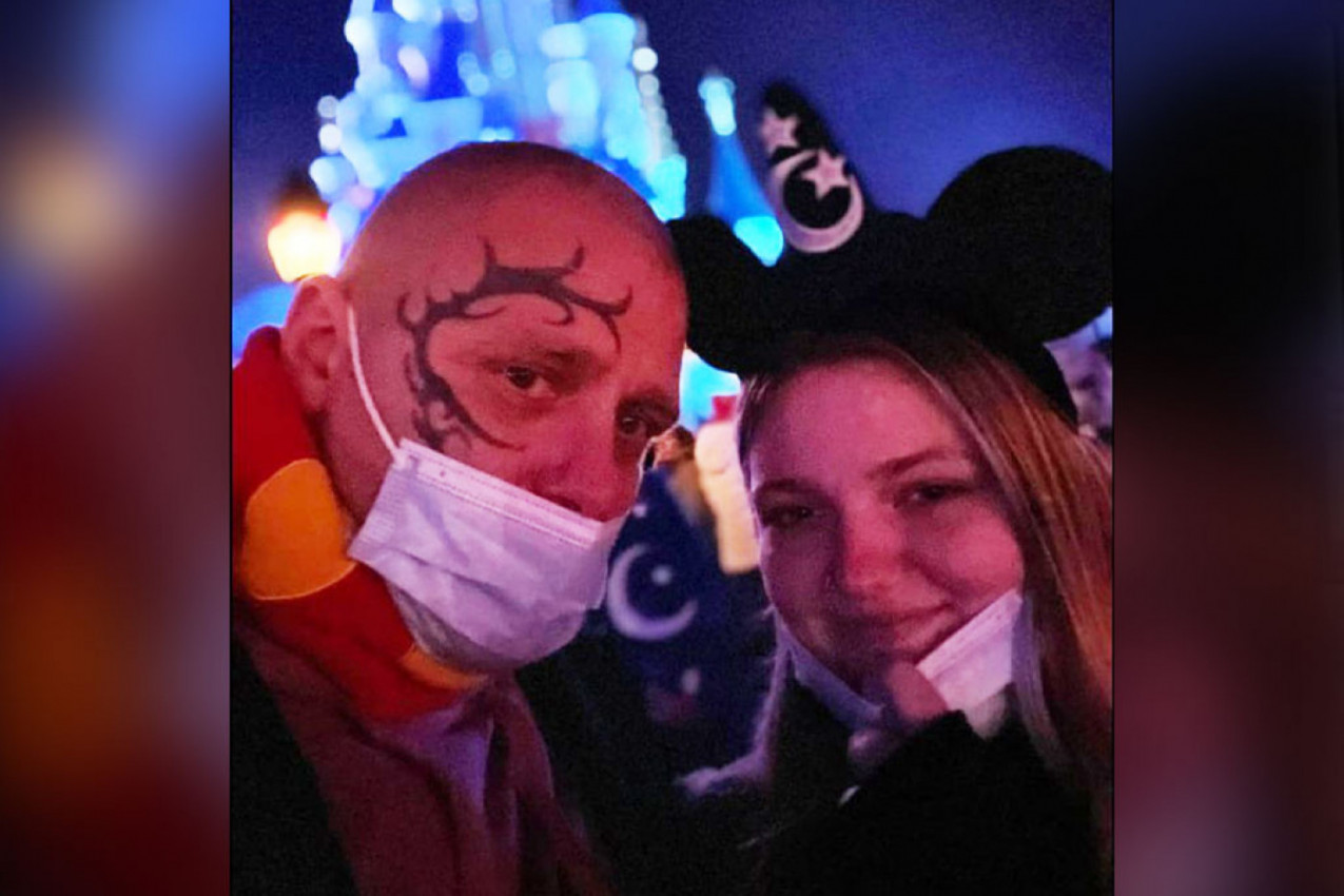 ON ULIVA STRAH I NEPOVERENJE: "Zbog tetovaže na licu ljudi me gledaju kao da ću ih opljačkati!" (FOTO)